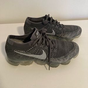 Nike Vapourmax shoes